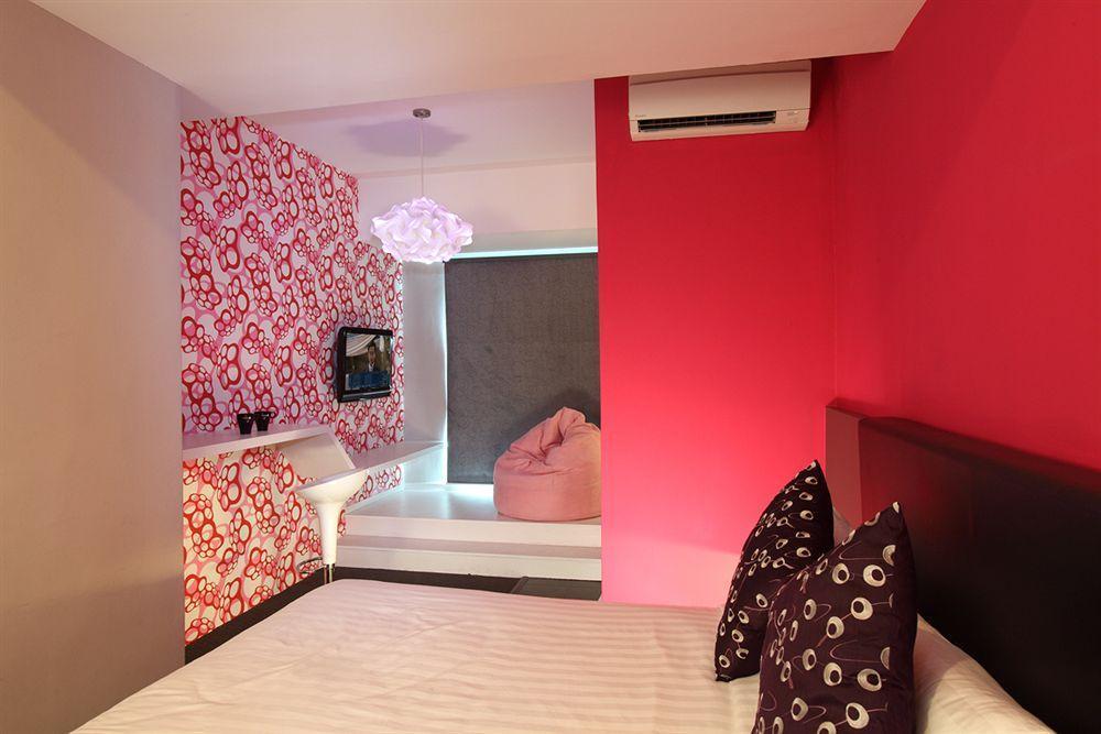 Bliss Boutique Hotel Джохор Бахру Екстериор снимка